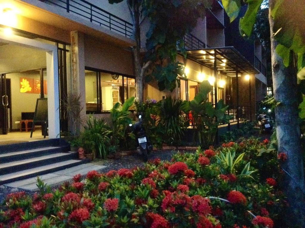 อยู่สบาย เรสซิเดนซ์ Hotel Maret ภายนอก รูปภาพ