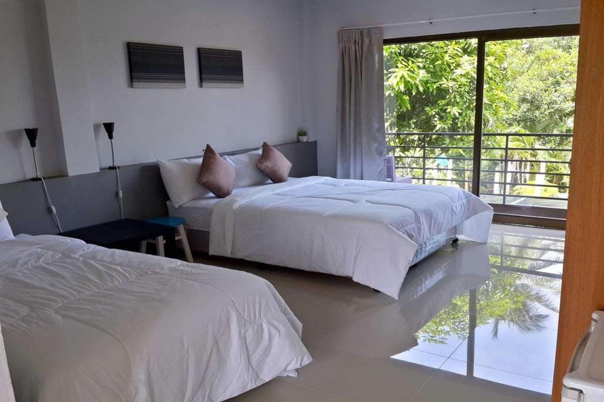อยู่สบาย เรสซิเดนซ์ Hotel Maret ภายนอก รูปภาพ