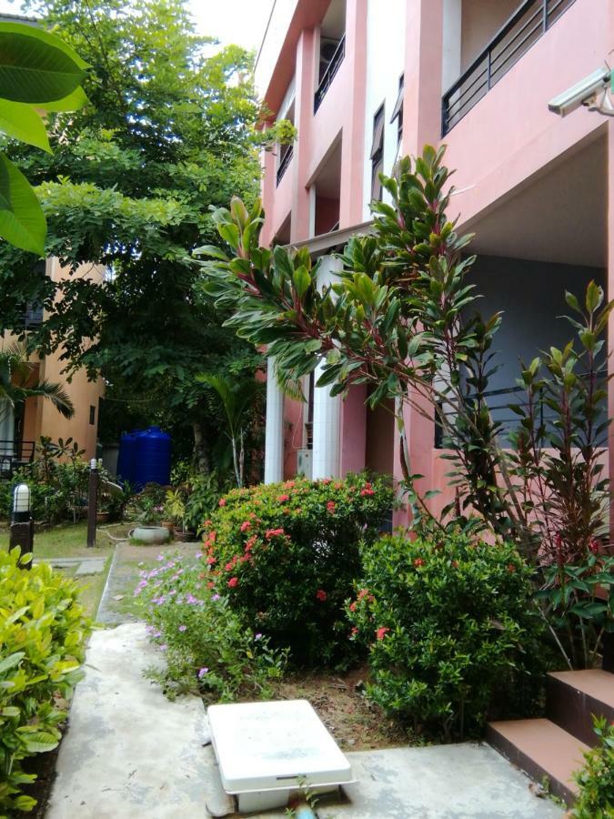 อยู่สบาย เรสซิเดนซ์ Hotel Maret ภายนอก รูปภาพ